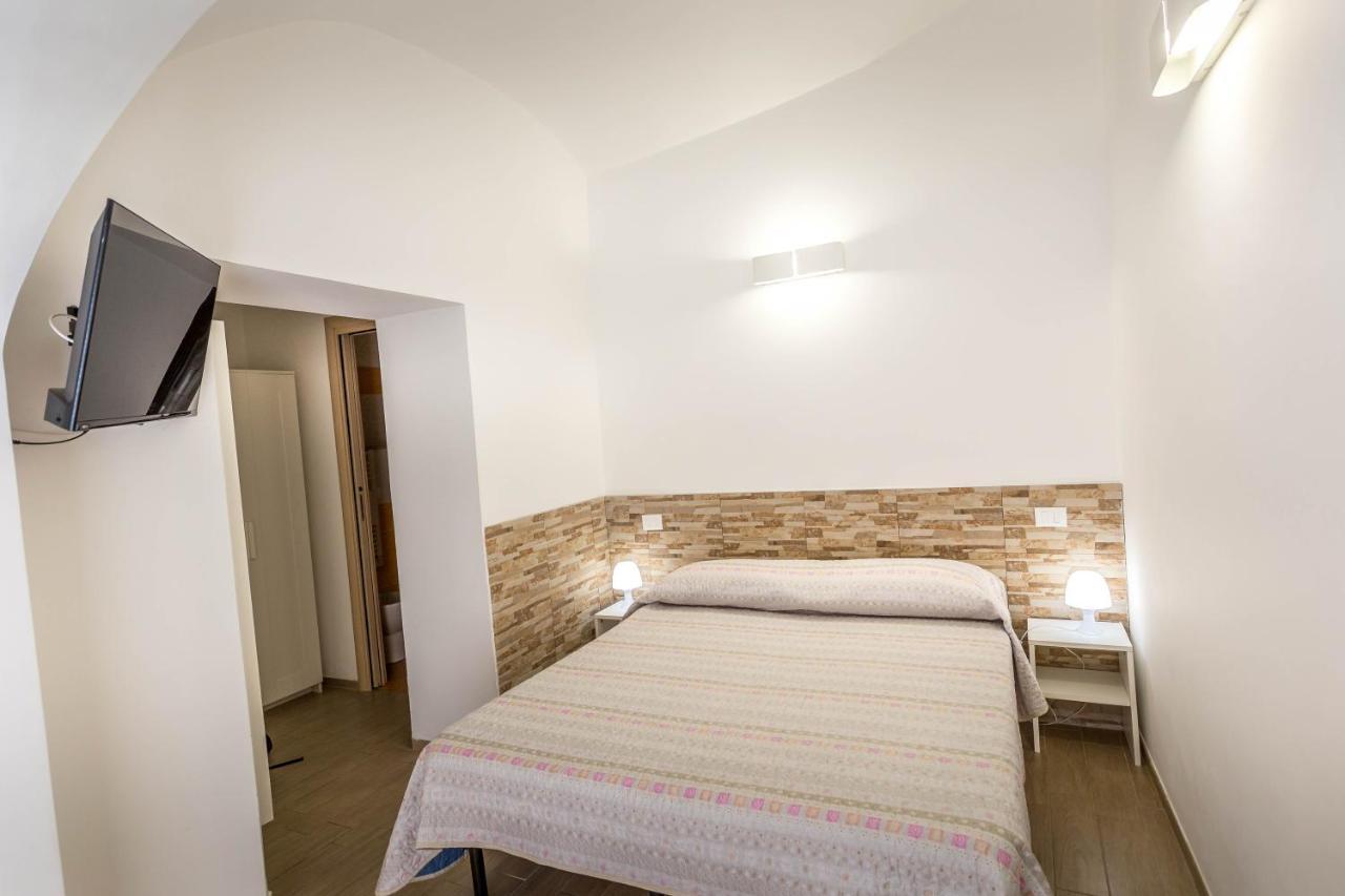 Double Room,1467003515:JPEG